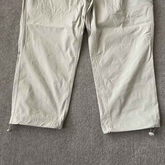 Eddie Bauer Crop Pants Womens 10 Beige Stretch Nylon Outdoor Casual Straight - Picture 3 of 11